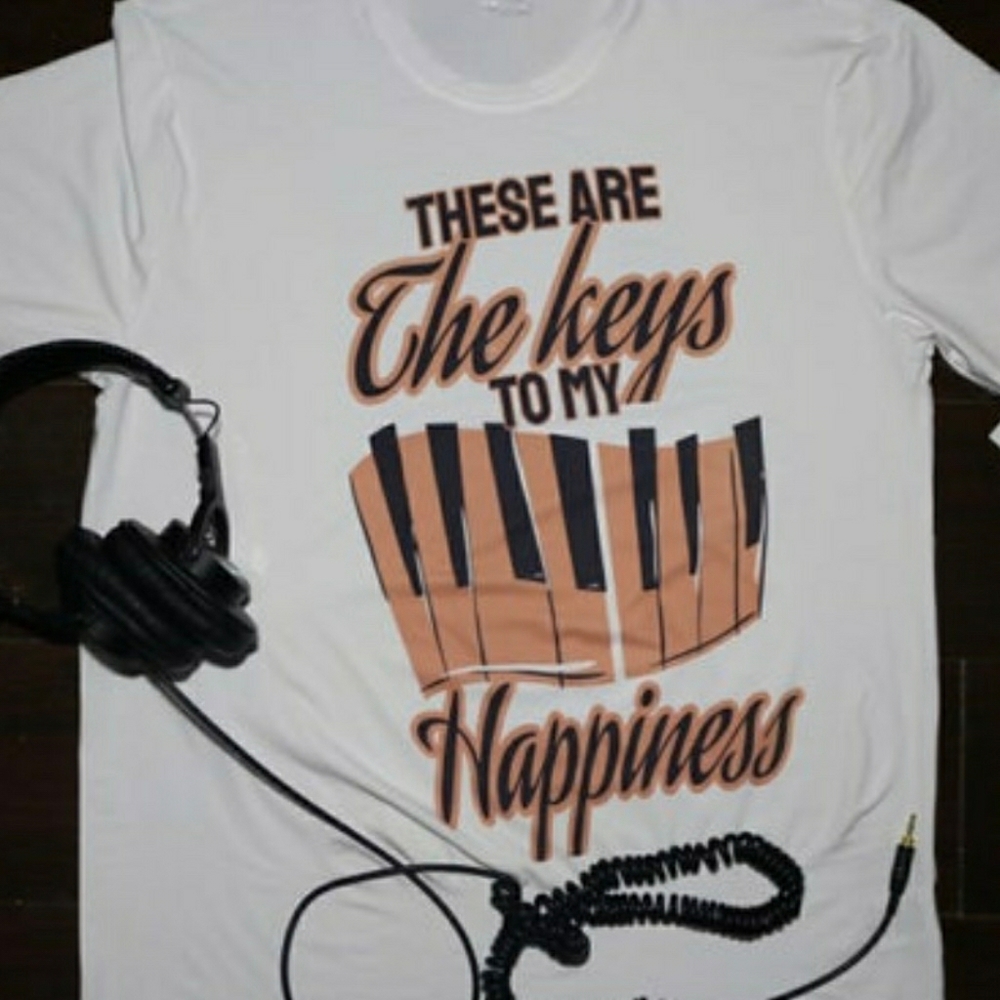 Graphic tee